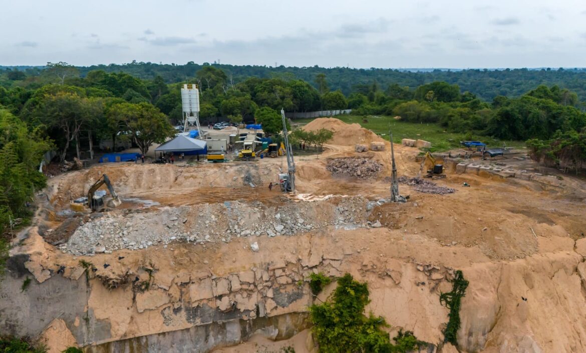 Urbanismo: obra do parque Encontro das Águas – Rosa Almeida avança na contenção do talude com concreto injetado