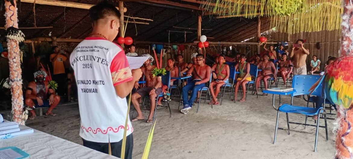 Escolas estaduais indígenas do alto Rio Negro realizam cerimônia de colação de grau para alunos do Ensino Médio