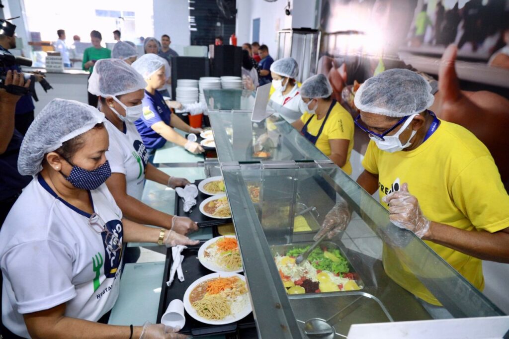 Unidades do Prato Cheio da capital terão almoço especial na véspera de Ano Novo