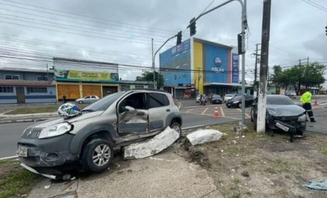 Acidente de trânsito deixa uma pessoa ferida em Manaus