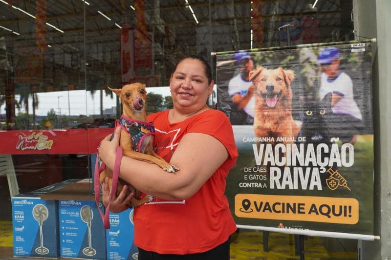 Campanha antirrábica segue com vacinação em UBSs e clínicas veterinárias parceiras