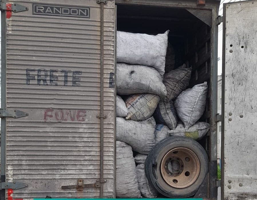 Homem é preso por transporte ilegal de carvão na zona norte de Manaus