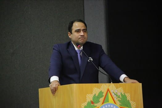 Beto Simonetti é reeleito presidente nacional da OAB por unanimidade