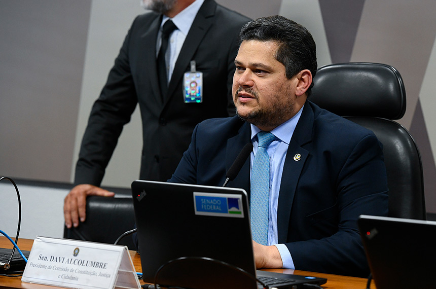 Davi Alcolumbre é eleito presidente do Senado com ampla maioria
