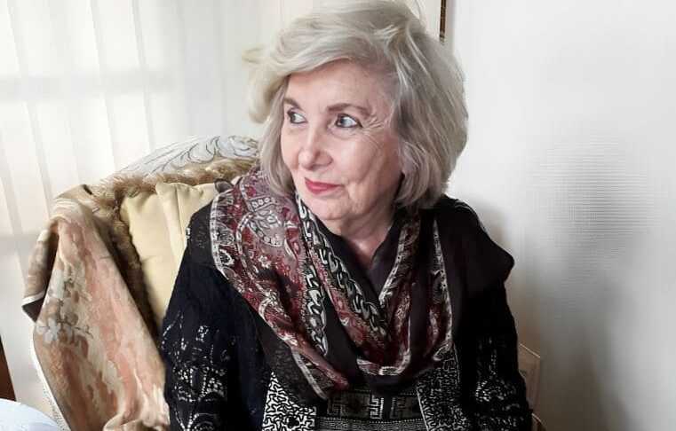 Beth Azize lança dois livros inéditos na Valer Teatro, nesta quinta, 13 de fevereiro de 2025