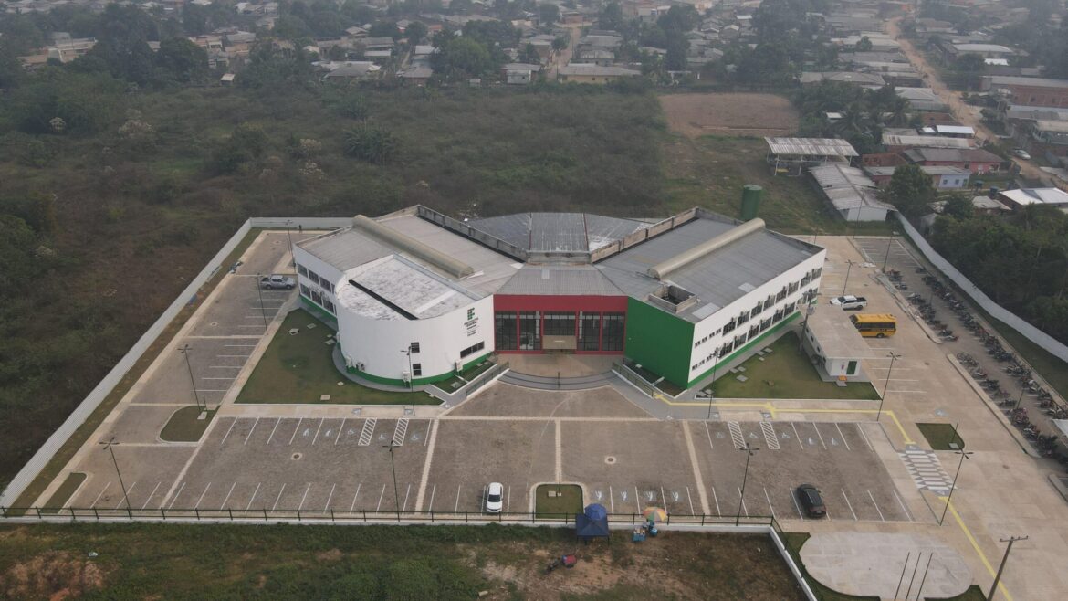 Ministro da Educação visita campi do IFAM em Manaus e em Eirunepé