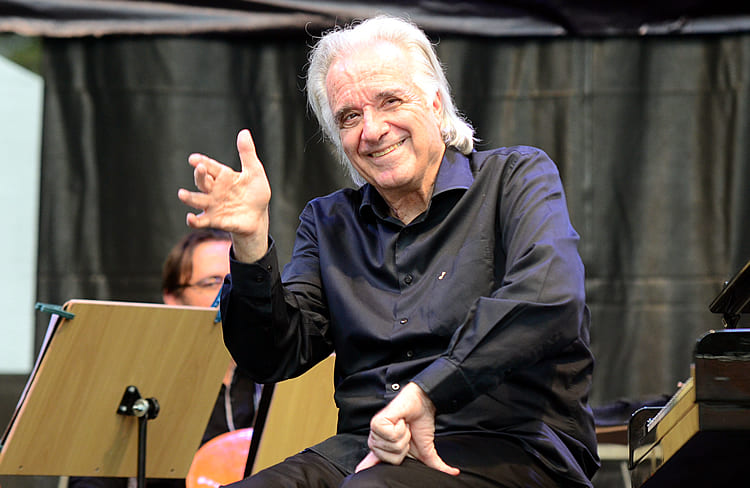 Maestro João Carlos Martins revela diagnóstico de câncer