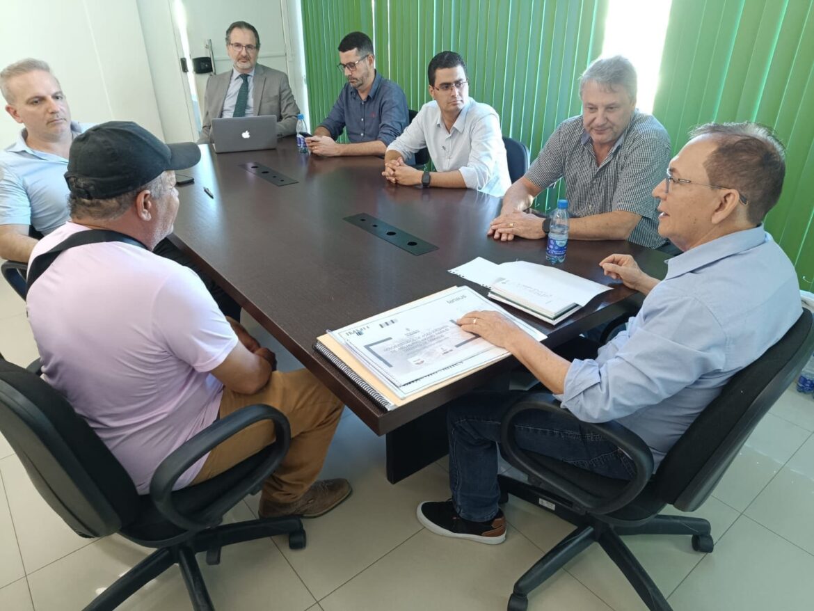 Prefeitura de Manaus garante fim da greve dos rodoviários após mediação decisiva