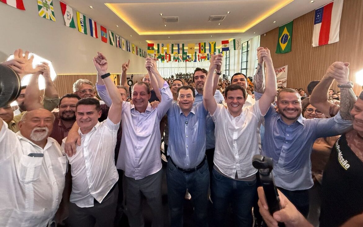 Movimento “Amazonas Forte de Novo” reúne maiores lideranças do estado em manhã histórica no Clube da OAB-AM