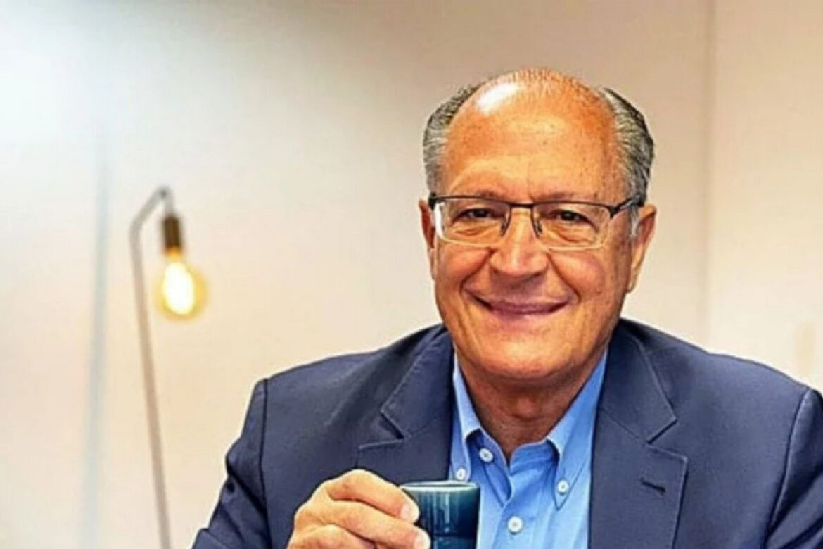 Alckmin passa mal e é atendido no Sírio-Libanês em Brasília