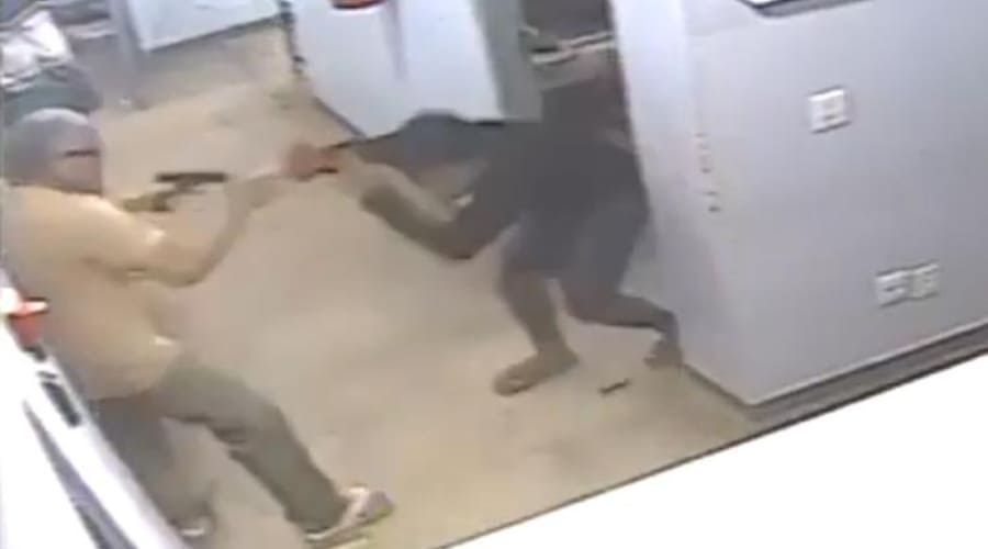 Morre segundo detento baleado após tentar roubar arma de policial em delegacia de Nova Olinda do Norte