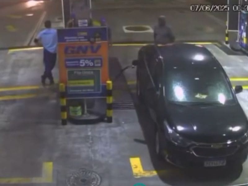 Explosão em posto mata motorista no Rio de Janeiro