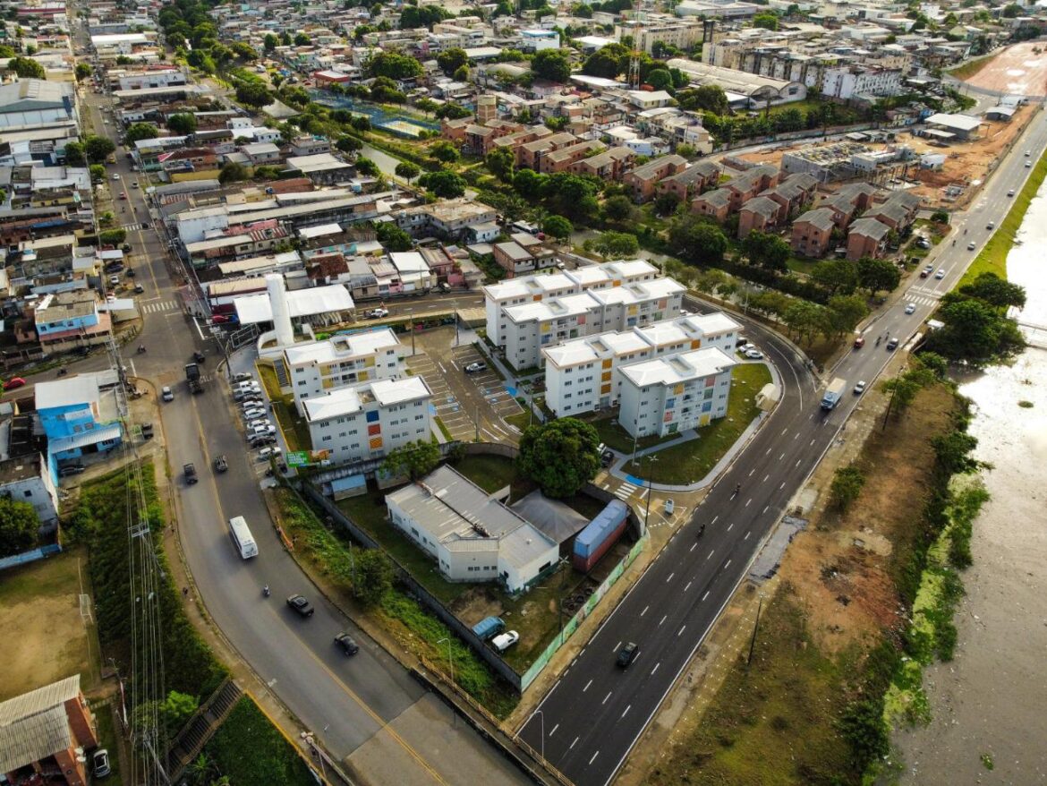 Governador Wilson Lima entrega novo residencial do Prosamin+ para famílias que viviam em áreas de risco