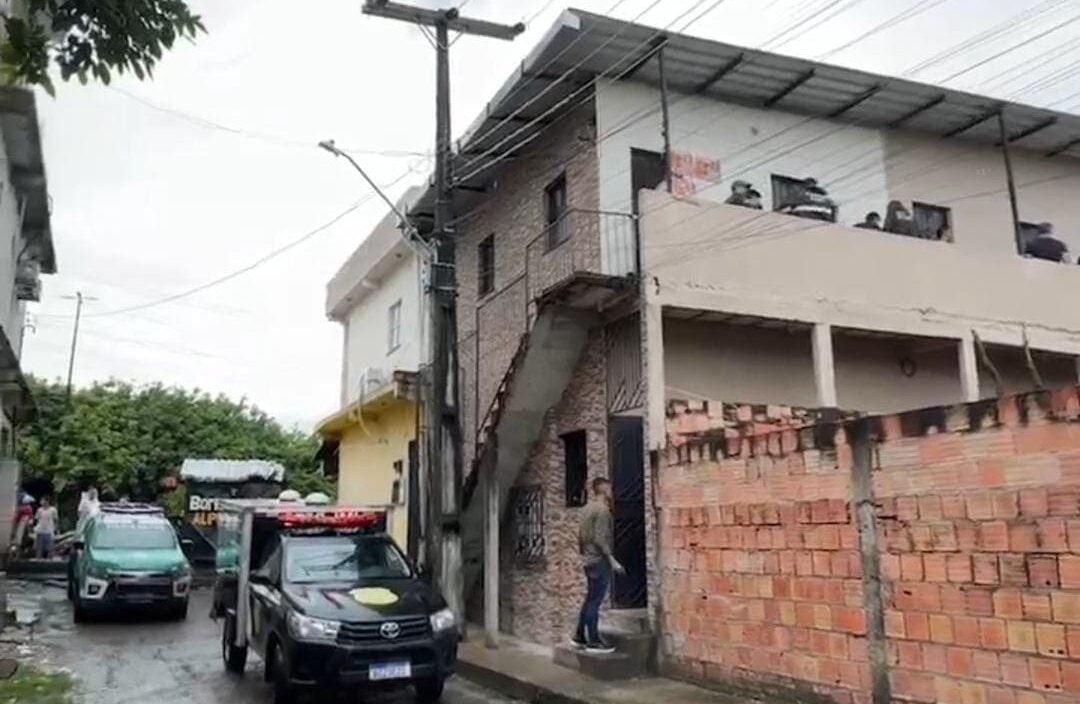 Casal é mort0 a tiros em kitnet no Novo Aleixo