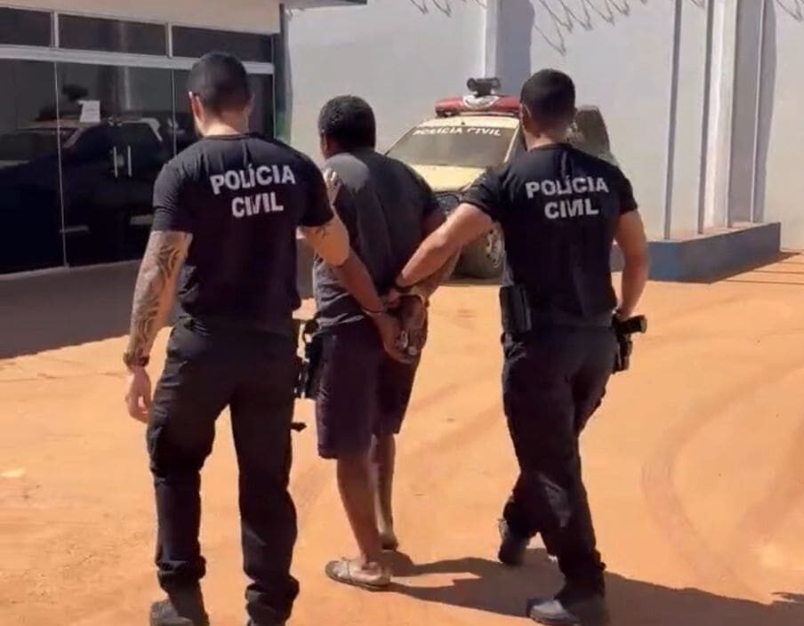 Polícia prende idoso que foi denunciado em rede social por abus@r sexwalmente de adolescentes, em Boca do Acre