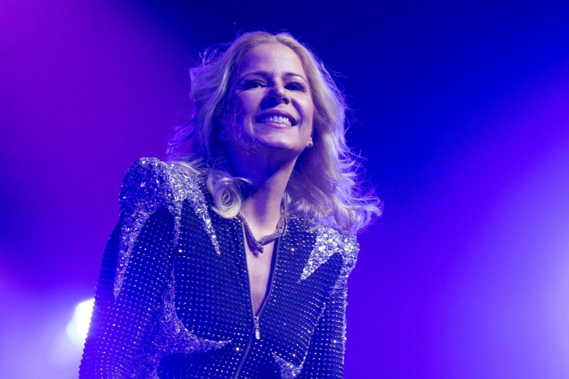 Paula Toller é confirmada no ‘#SouManaus 2025’ e traz turnê comemorativa de 40 anos ao maior festival de artes integradas do Norte