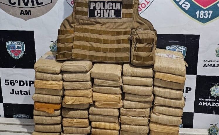 Homem é preso em flagrante com 51 tabletes de maconha avaliados em R$ 500 mil, no Porto de Jutaí